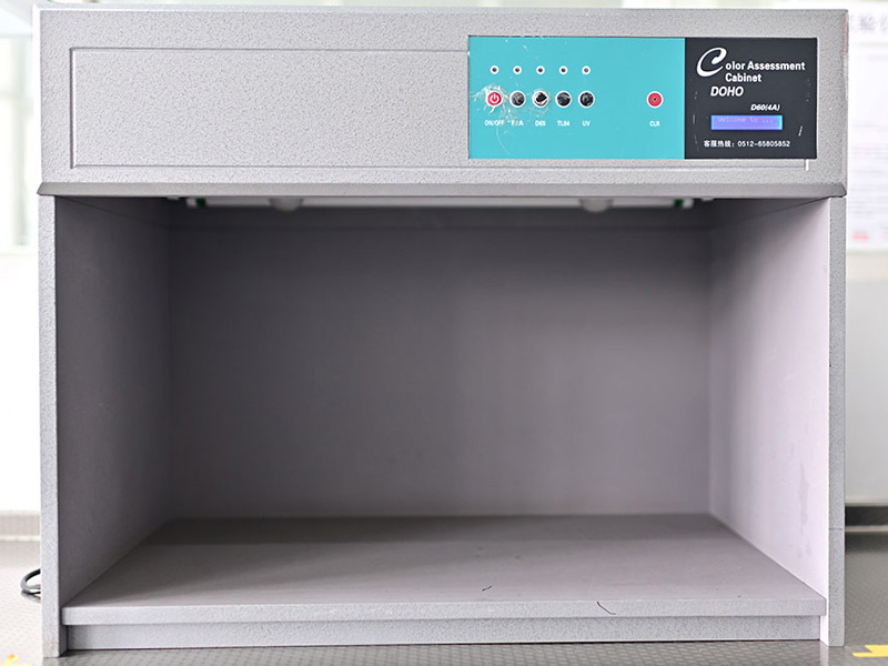 Color Assessment Cabinet