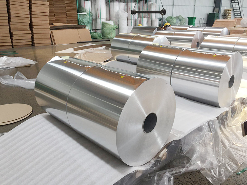 لماذا تستخدم رقائق الألومنيوم شديدة المقاومة للتآكل كدرع معدني؟